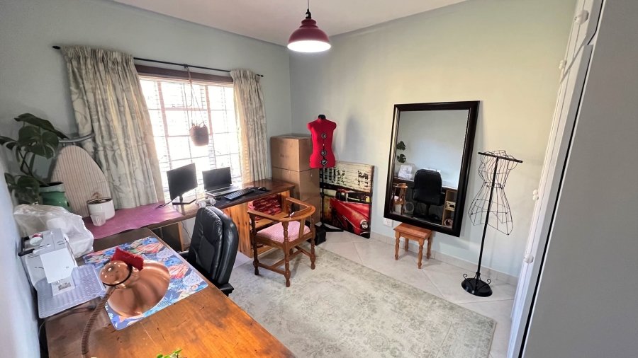 3 Bedroom Property for Sale in Pentagon Park Free State